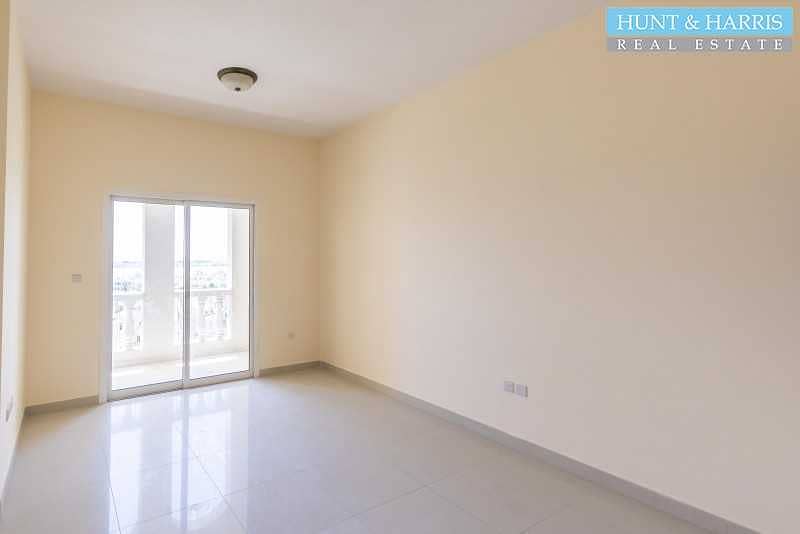 6 Stunning Golf View - One Bedroom Apartment