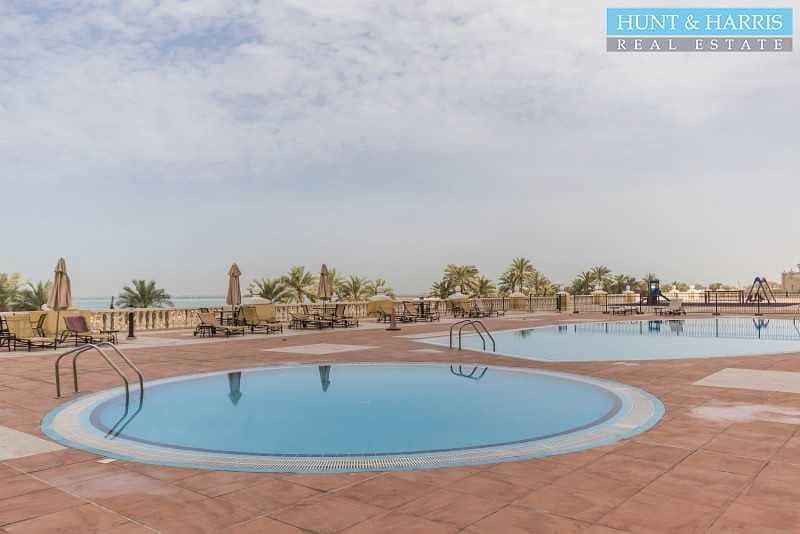 17 Stunning Golf View - One Bedroom Apartment