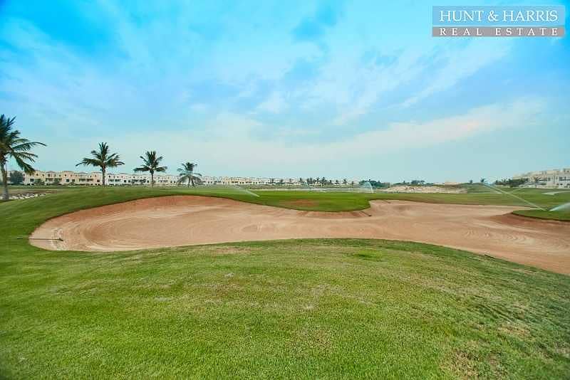 19 Partitioned Studio- Amazing Golf Course & Lagoon View