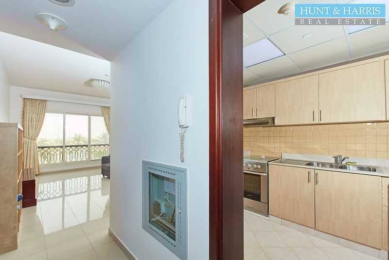 8 Spacious One Bedroom Apartment - Complete With Kitchen Appliances