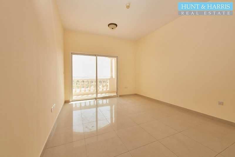 4 Amazing Deal - Lagoon View - Two Bedroom Apartment