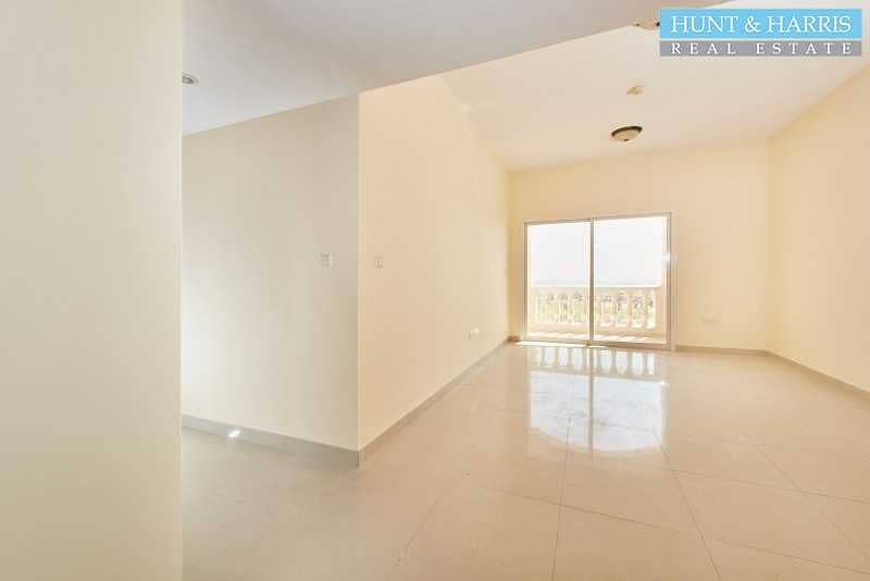 7 Amazing Deal - Lagoon View - Two Bedroom Apartment
