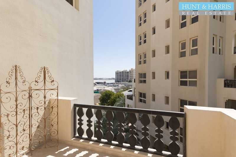 16 Premier Location - Full Sea View - Marina Apartment