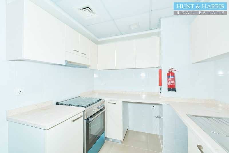 3 Two Bedroom Apartment - Courtyard View - Chiller included