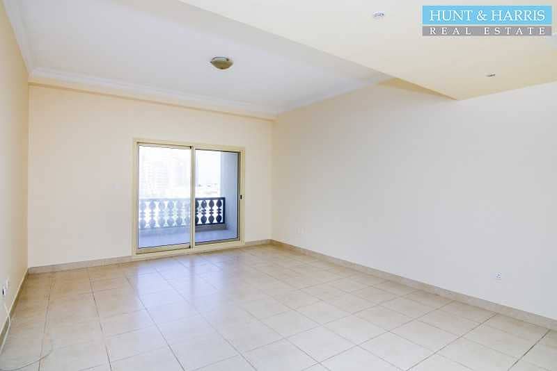 9 High Floor - Closed Kitchen - Great Family Community