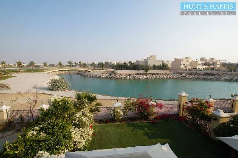 2 Fully Upgraded Townhouse - Great Lagoon and Golf Views