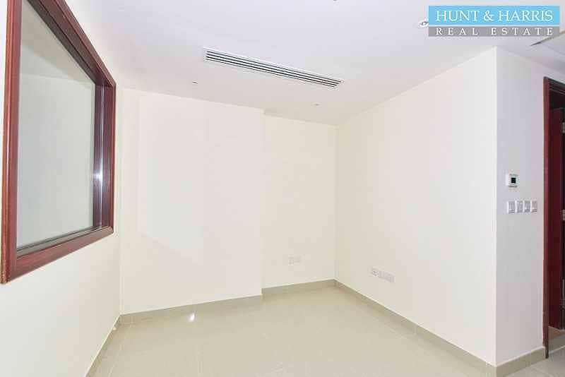 6 Well Maintained Partitioned - Amazing  Sea View - High Floor