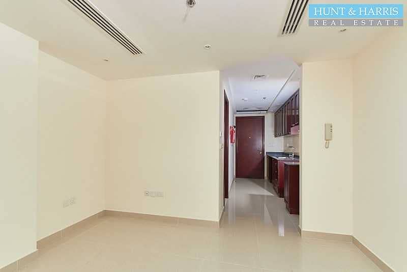 12 Well Maintained Partitioned - Amazing  Sea View - High Floor