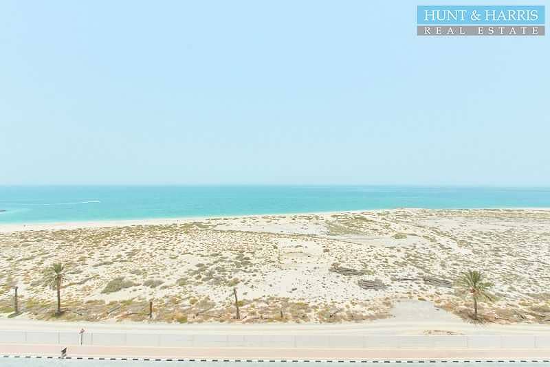 12 Amazing Sea View - Ready To Move In - 5 Min to the Beach