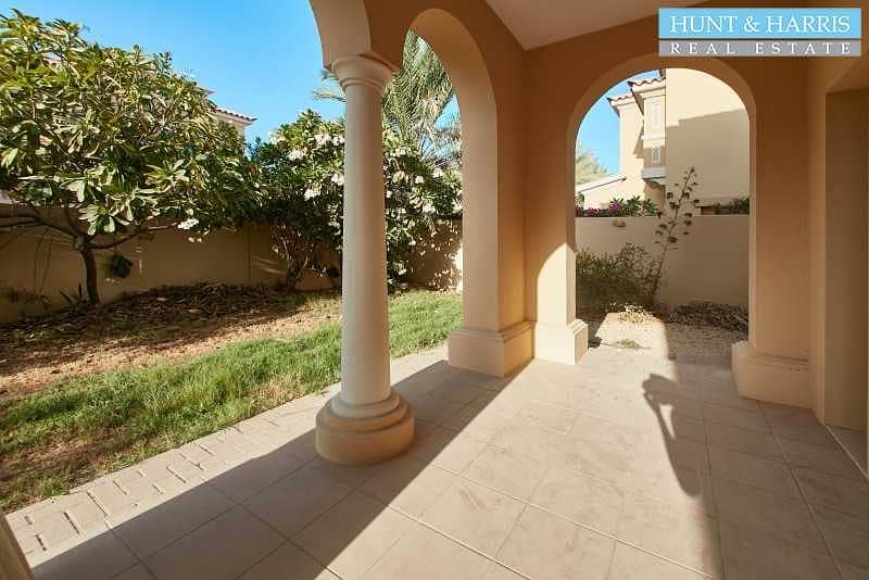 19 Well Maintained Villa - Family Living - Near Swimming Pool