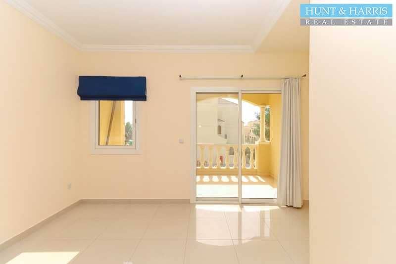 2 Two Bedroom Townhouse - Next To The Pool - Community View