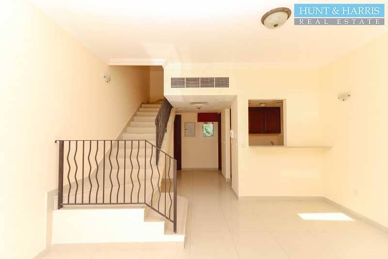 5 Two Bedroom Townhouse - Next To The Pool - Community View