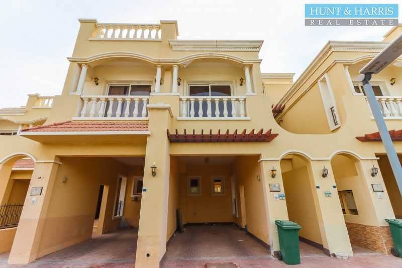8 Two Bedroom Townhouse - Next To The Pool - Community View