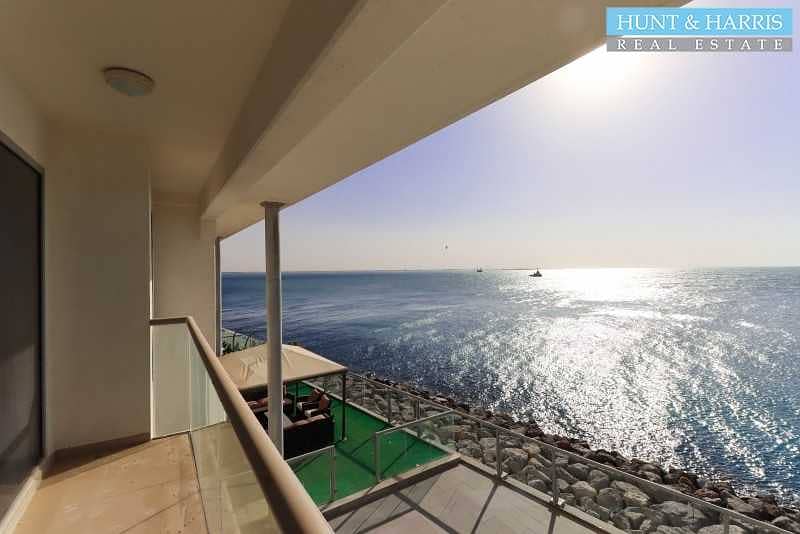 Sea Facing Duplex - Two Bedroom - Great Location Sea Facing Duplex - Two Bedroom - Great Location