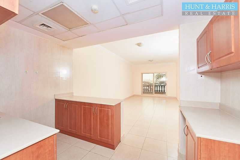 5 Studio - High Floor - Full Sea View - Vacant