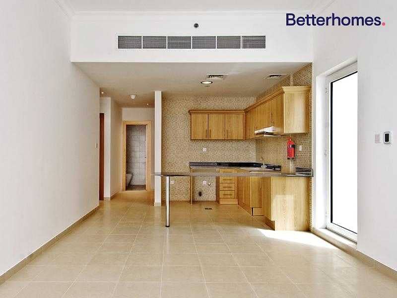 Bright Unit I Canal View | VOT | Balcony