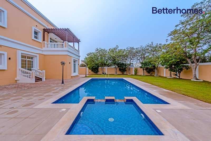 16 Corner villa/GCC only /Beautiful family Home