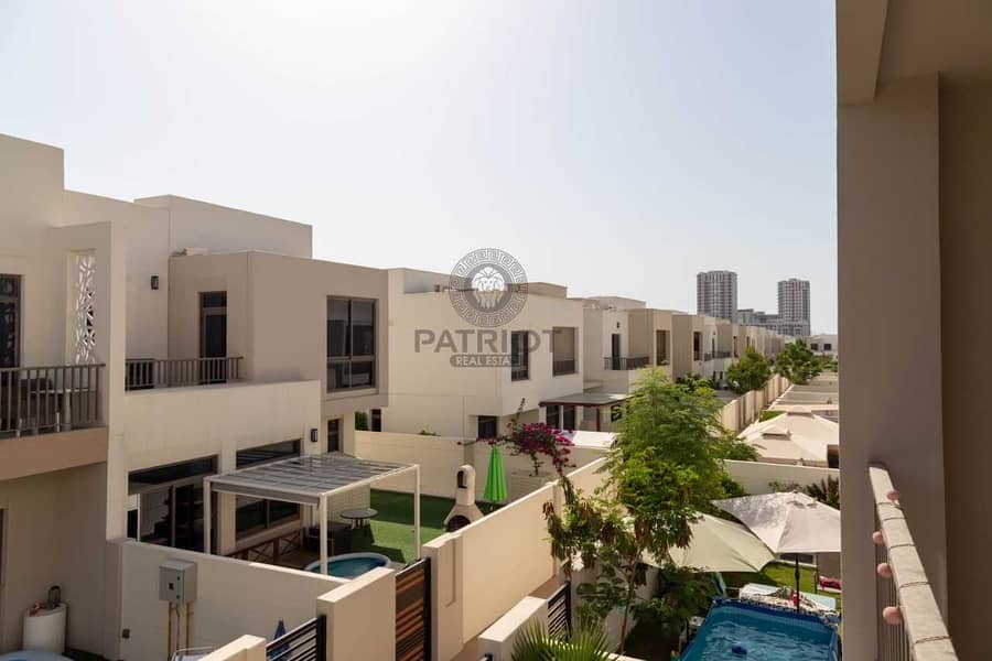 13 NEAR POOL & PARK l IMMACULATE CONDITION l 3BED + MAID l IN NSHAMA TOWNSQUARE