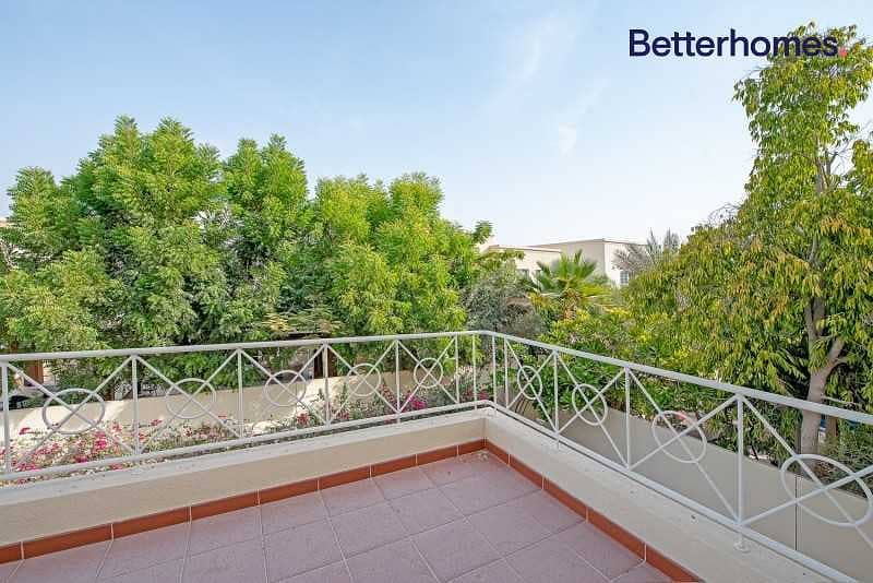 12 CLOSE TO POOL AND PARK | VOT | UPGRADED