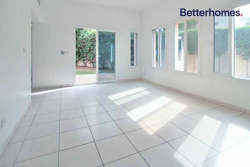 Type B End|Corner plot|Well maintained|Vacant Type B End|Corner plot|Well maintained|Vacant