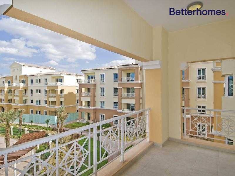 8 Garden View | Bright and Spacious |Well Maintained