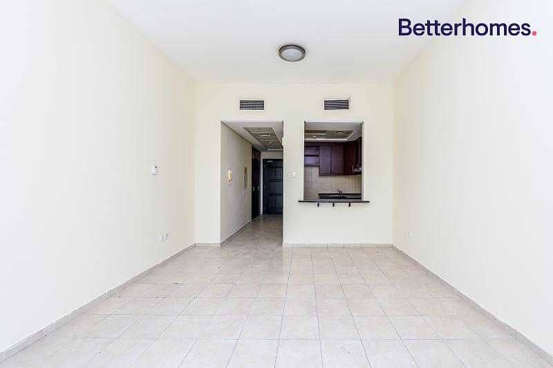8 Well Maintained | Unfurnished | Close to Metro
