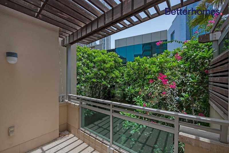 4 Luxury Upgraded Triplex Villa | 3 BR with Maids