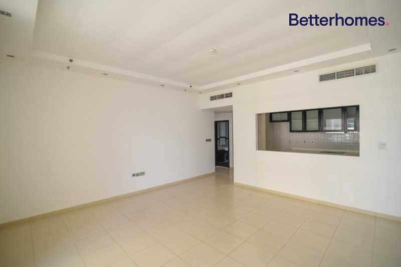 4 Chiller free | Stunning view | Well maintained | Spacious