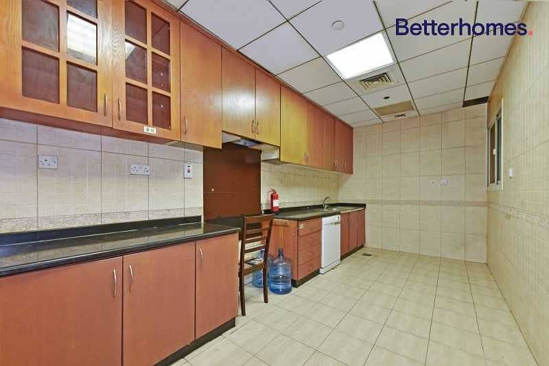 9 High Floor| Close to Metro| Furnished/Unfurnished