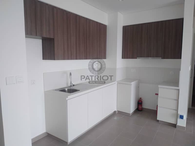 3 Brand new 1 bedroom apartments with multiple views