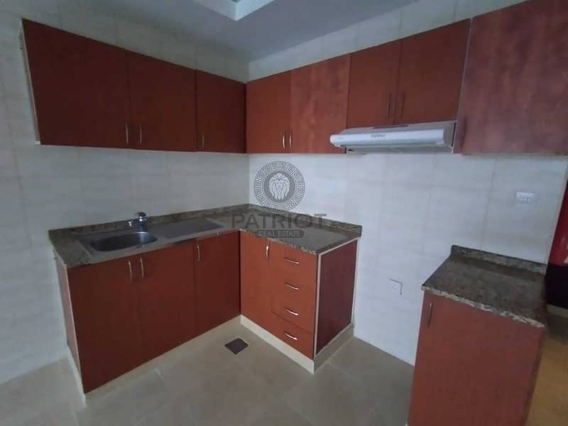 6 Damascus St ( Huge Studio l one month free l  Affordable price