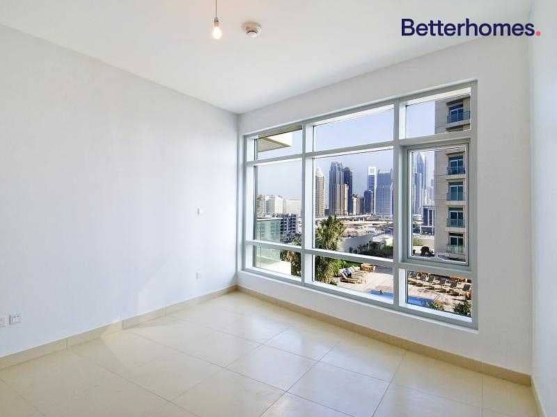 6 Bright| City View| Two Bedroom | Balcony