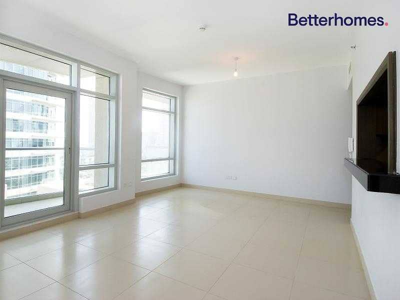 8 Bright| City View| Two Bedroom | Balcony