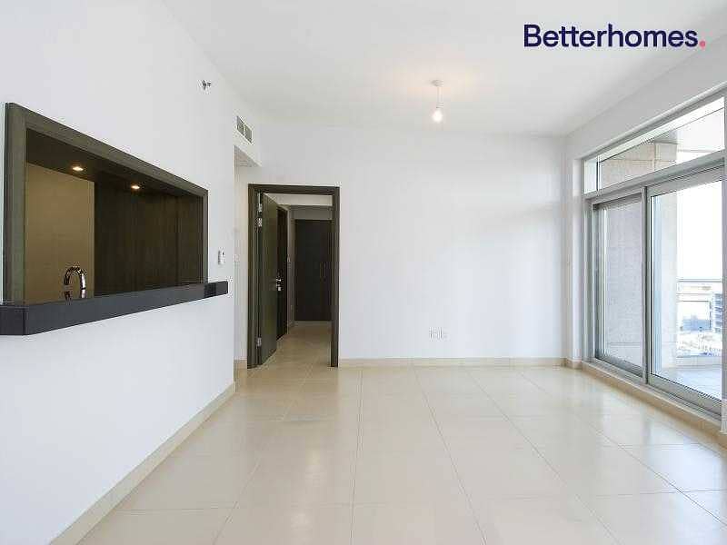 10 Bright| City View| Two Bedroom | Balcony