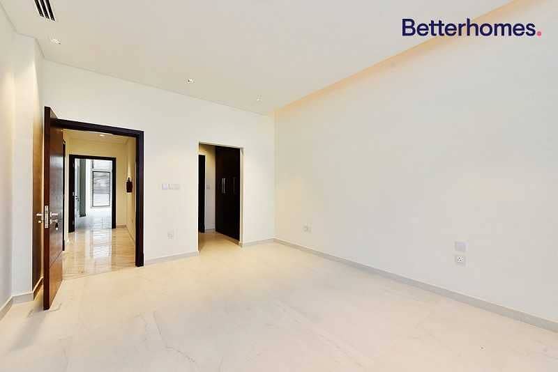 8 Exclusive / Stunning / Best Priced 4 Bedroom