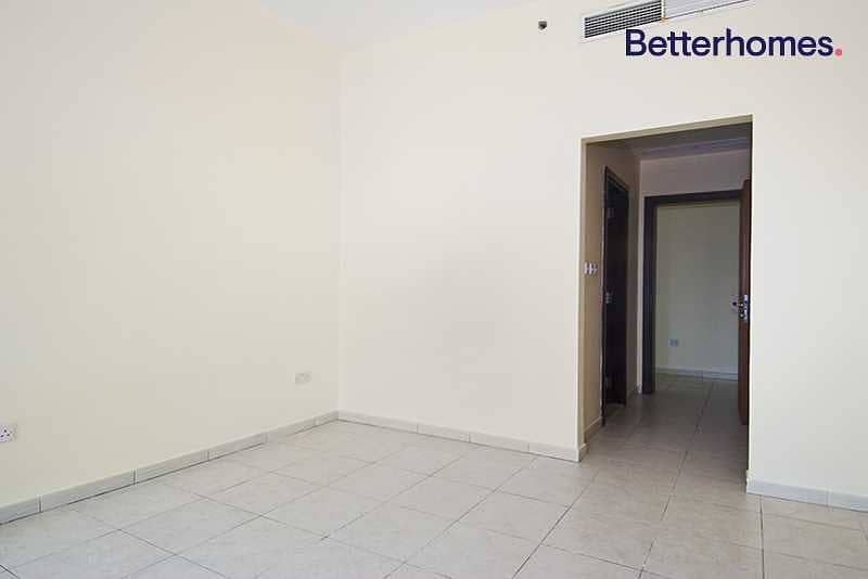 5 Spacious Unit | Unfurnished | Next to the Metro
