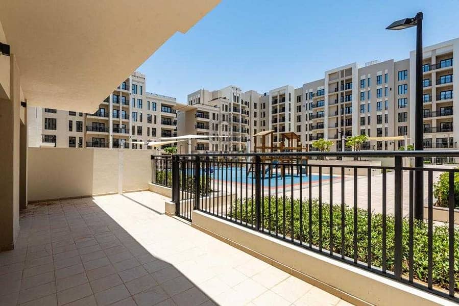 Vacant 3 Bedroom Biggest Size Pool View Vacant 3 Bedroom Biggest Size Pool View