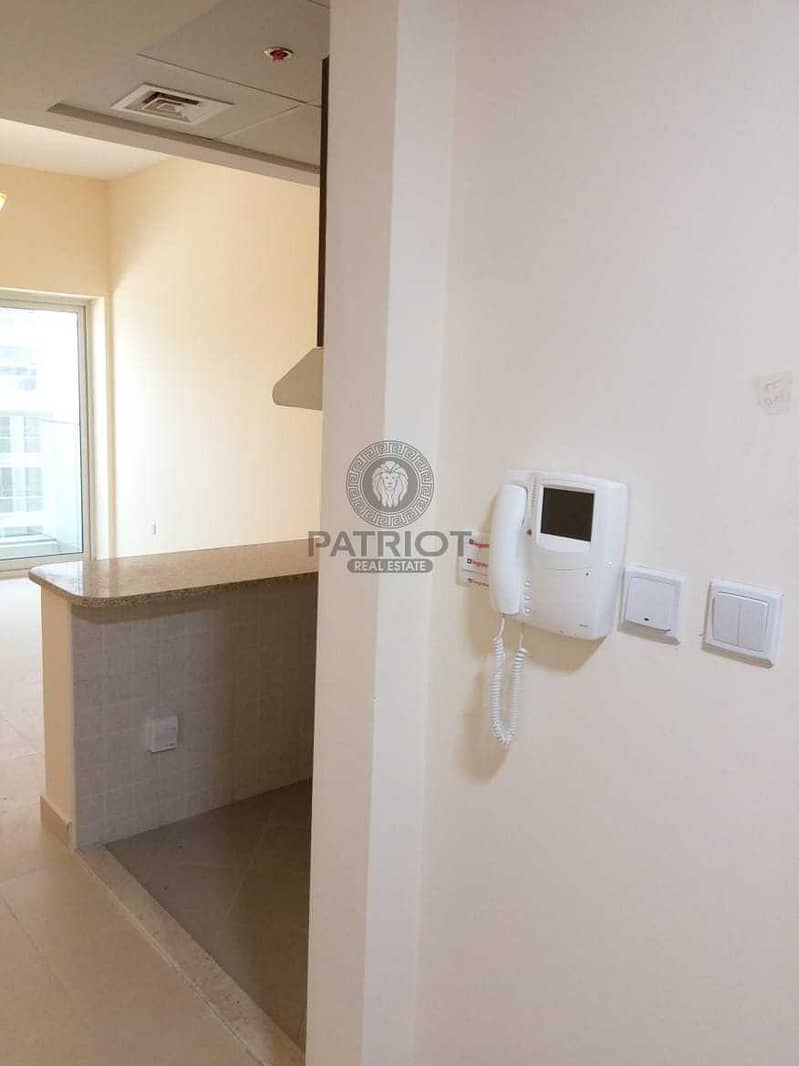 6 Best Deal| Spacious 1 Bed with Semi Closed Kitchen & Balcony