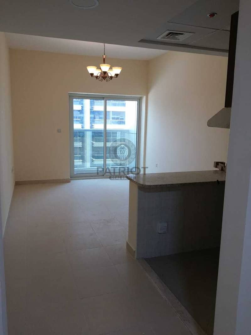 10 Best Deal| Spacious 1 Bed with Semi Closed Kitchen & Balcony