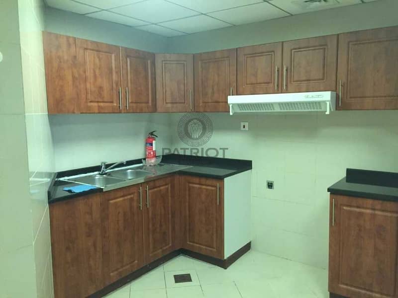 3 NICE AND BRIGHT TWO BEDROOM APARTMENT IN ICON 2 AVAILBLE FOR RENT