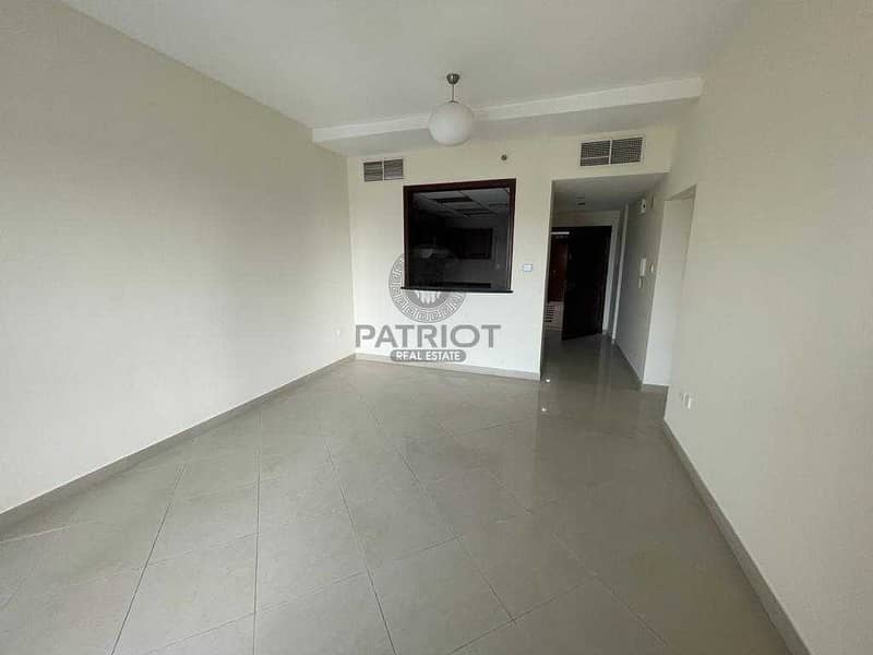 6 NICE AND BRIGHT ONE BEDROOM APARTMENT IN ICON 2 AVAILBLE FOR RENT