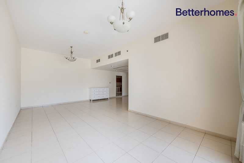 5 1 Bedroom | Large Layout | Vacant | Perfect Deal