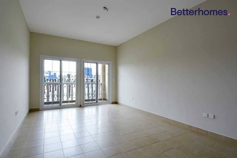 24 Corner Unit | 2bed plus maids | Vacant on Transfer