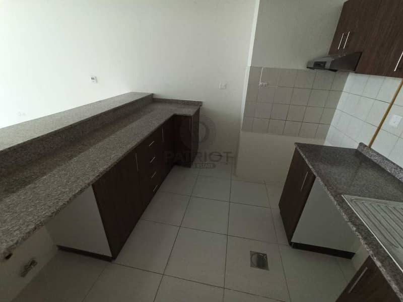 13 EXCELLENT 1 BR WITH LARGE TERRACE IN JVC VACANT