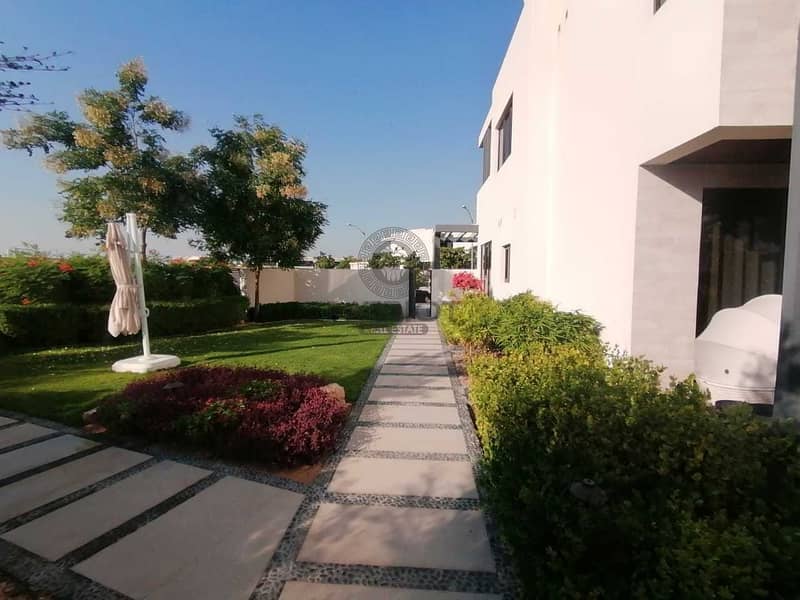 AMAZING PARK FACING 4BR VILLAS WITH 4 YRS PAYMENT PLAN AMAZING PARK FACING 4BR VILLAS WITH 4 YRS PAYMENT PLAN