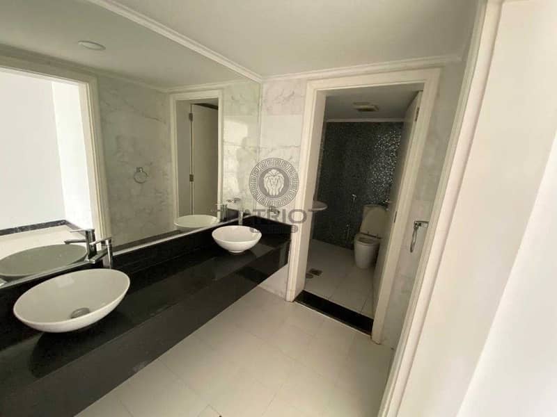 12 SUPER CLEAN 5BR MAIDS SEMI DETACHED VILLA NEAR BOX PARK IN JUMEIRAH 2