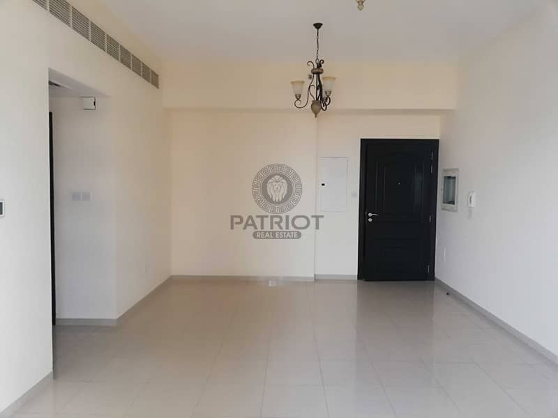 Bright 2bhk Apartment With Both Master Bedrooms Available Now