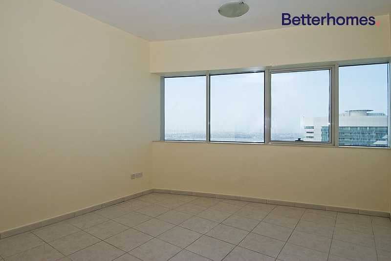 10 Spacious Unit | Unfurnished | Next to the Metro