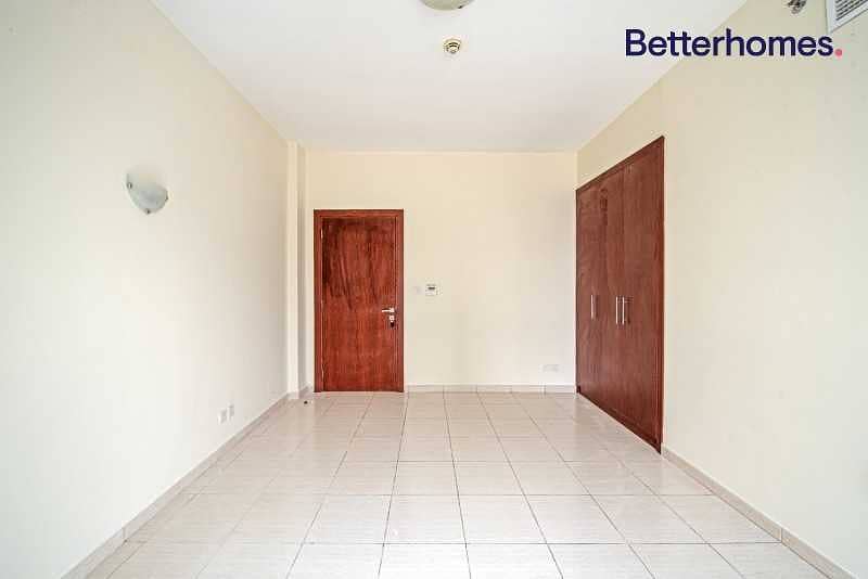 2 Community View| Low Floor| Unfurnished | Well Kept