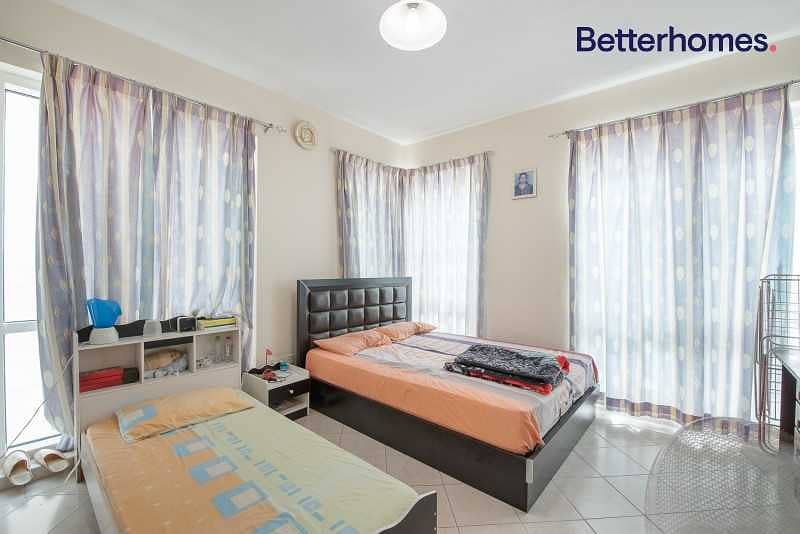 4 Upgraded 2 Bedroom | Lake View | 2 Parking